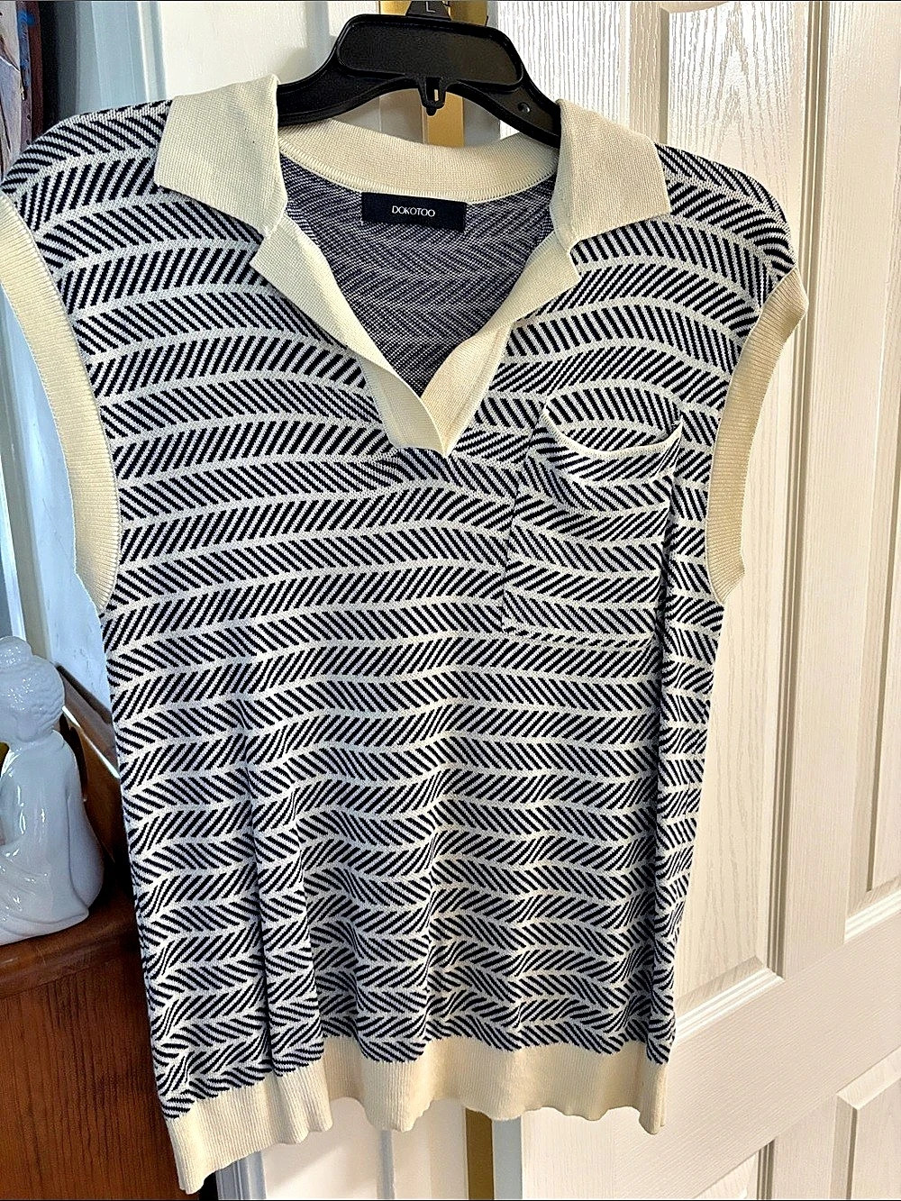DOKOTOO Geometric V-Neck Sweater Blue & Cream Medium